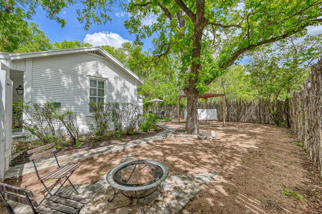 Charming Cottage Near Main With Patio&Firepit!! Fredericksburg Exterior photo