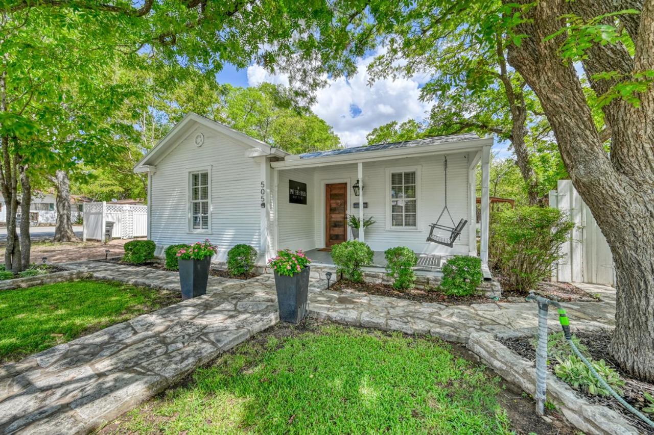 Charming Cottage Near Main With Patio&Firepit!! Fredericksburg Exterior photo