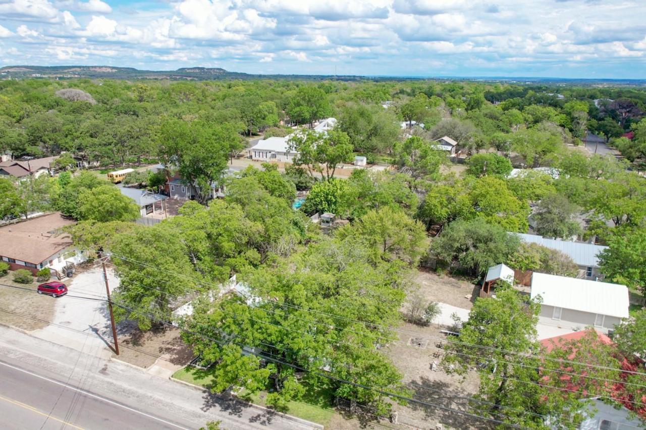 Charming Cottage Near Main With Patio&Firepit!! Fredericksburg Exterior photo